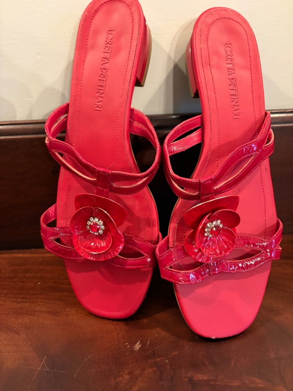 Italian Leather sandals with enamel flower